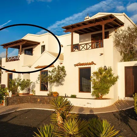 Arriba, Casa-la-costa *