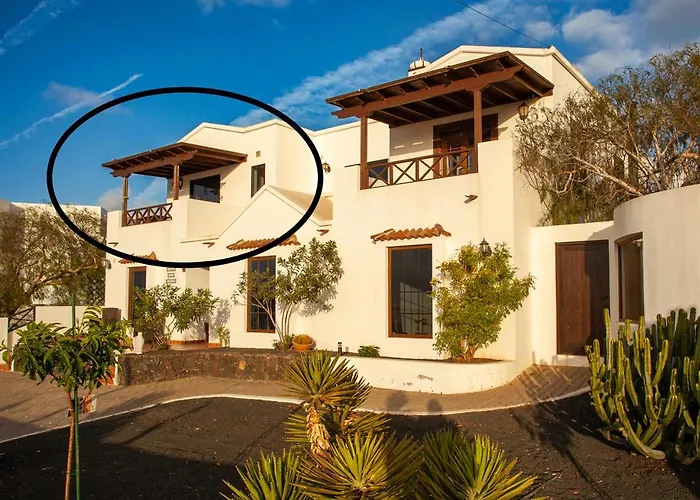 Arriba, Casa-la-costa *