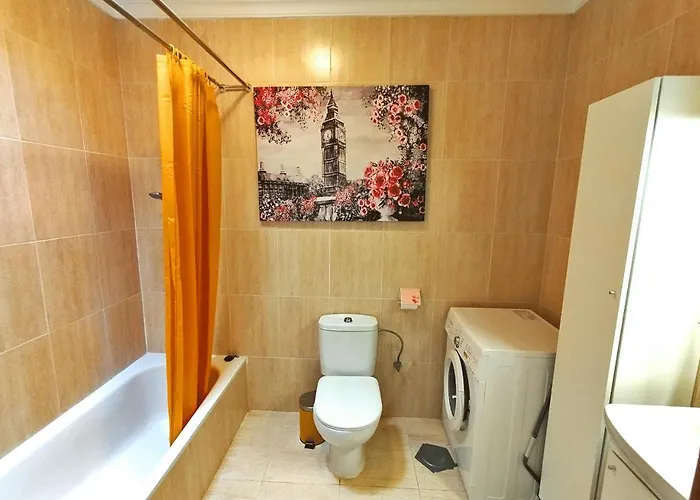 Arriba, Casa-la-costa